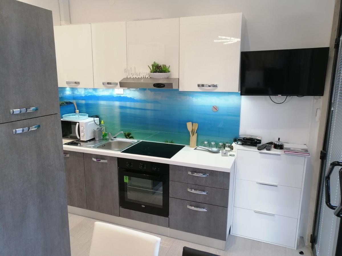 Apartment Rose By The Beach & Tennis Courts Split Exteriér fotografie