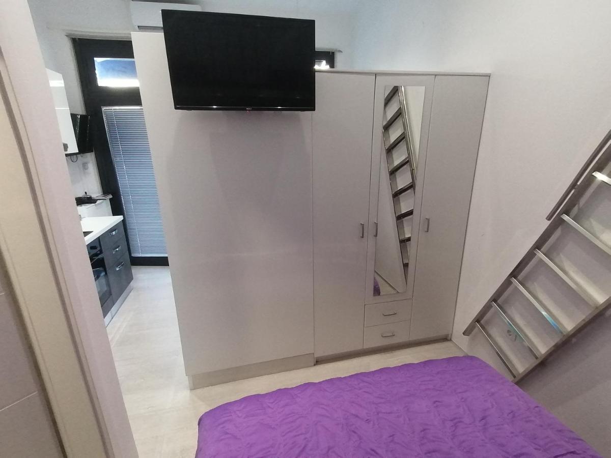 Apartment Rose By The Beach & Tennis Courts Split Exteriér fotografie
